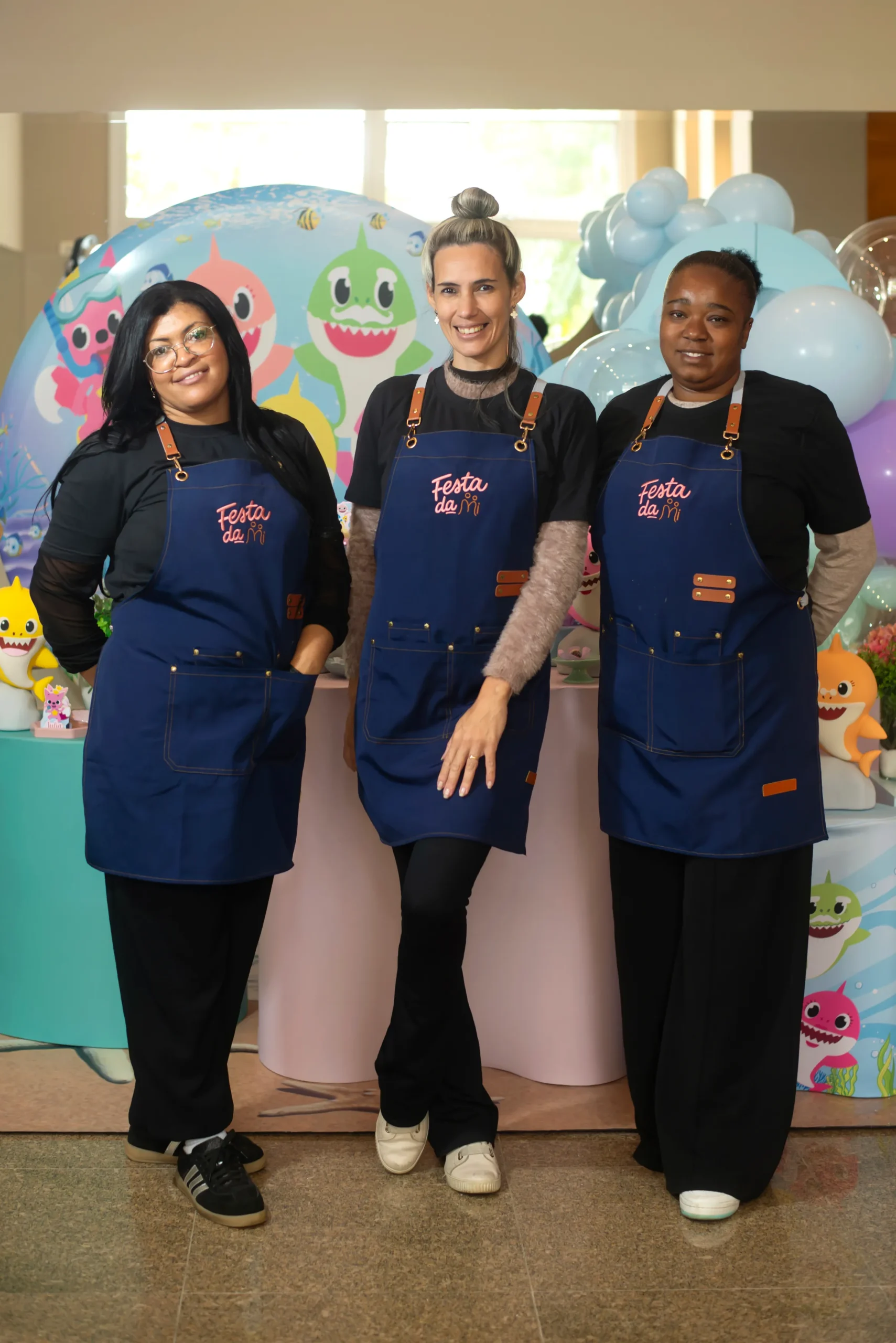Equipe de atendimento durante as festas